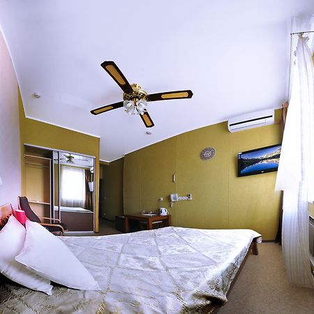Hotel An-2 Charków Zewnętrze zdjęcie