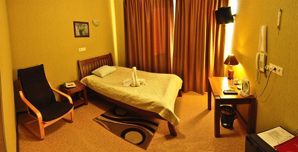 Hotel An-2 Charków Zewnętrze zdjęcie