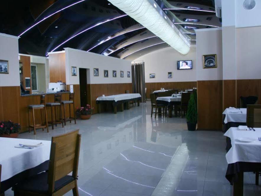 Hotel An-2 Charków Zewnętrze zdjęcie
