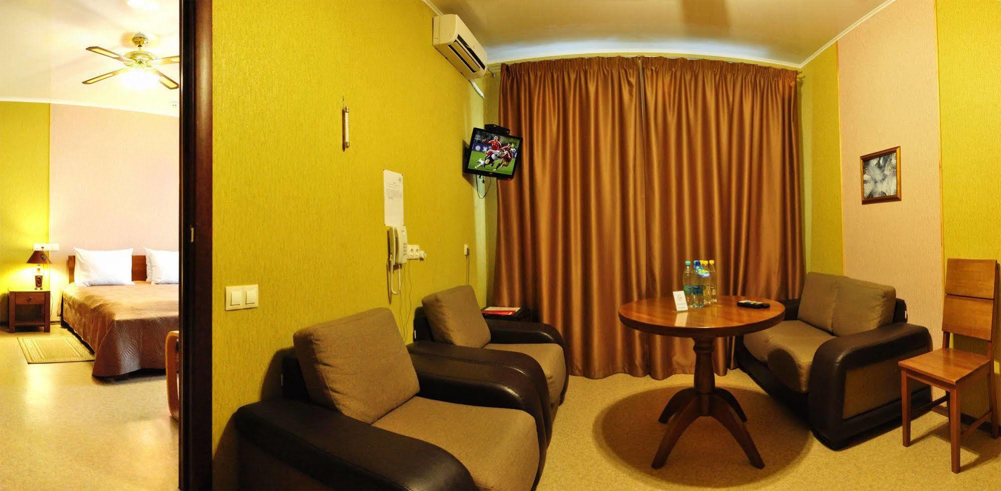 Hotel An-2 Charków Zewnętrze zdjęcie
