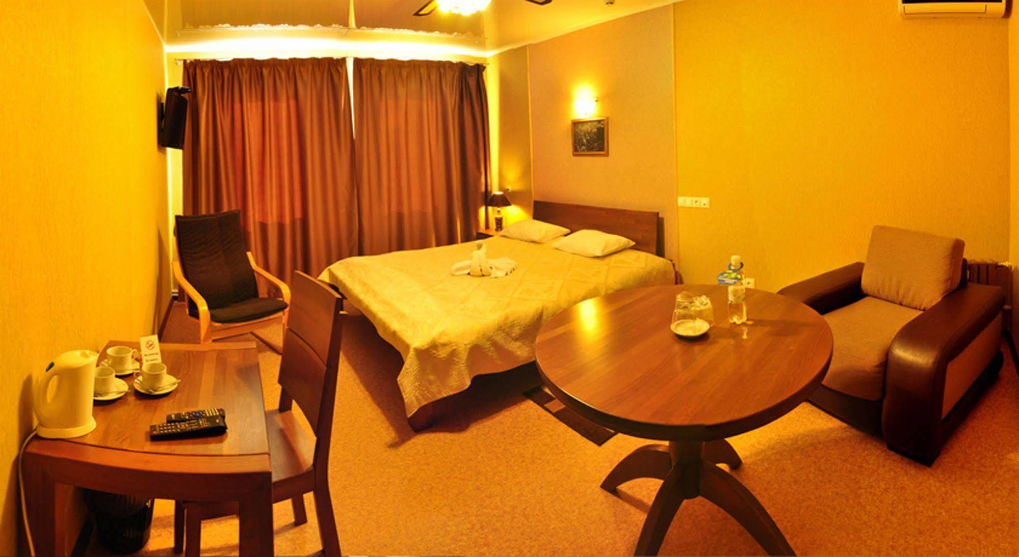 Hotel An-2 Charków Zewnętrze zdjęcie